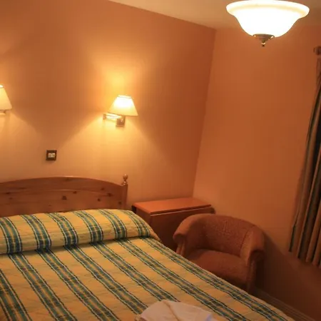 Bed & Breakfast Boffin 3*